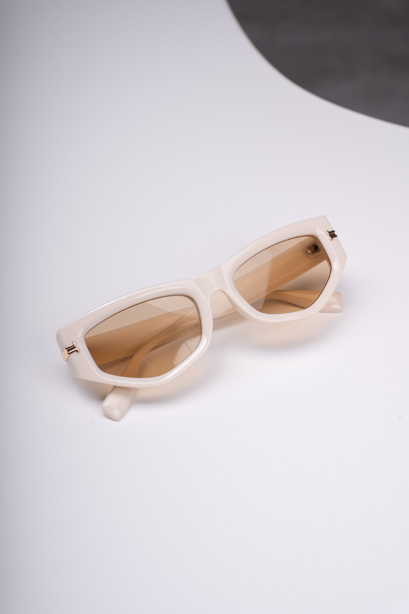 Gafas Modernas y en Tendencia REF: 5016